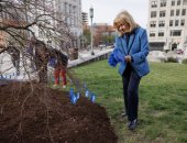 April 2, 2025: Senator Schwank joins PA Family Support Alliance and the Department of Human Services to plant flags in recognition of Child Abuse Prevention Month.