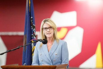 May 19, 2022: Senator Judy Schwank hosts a Veterans' Expo.  This event included information booths, free lunch, and a keynote address by Brigadier General Maureen Weigl, PA Deputy Adjutant General for Veterans Affairs.